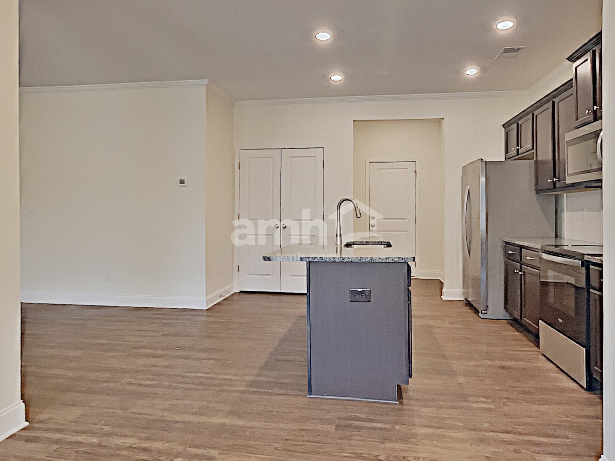 Building Photo - 584 Woodall Rd