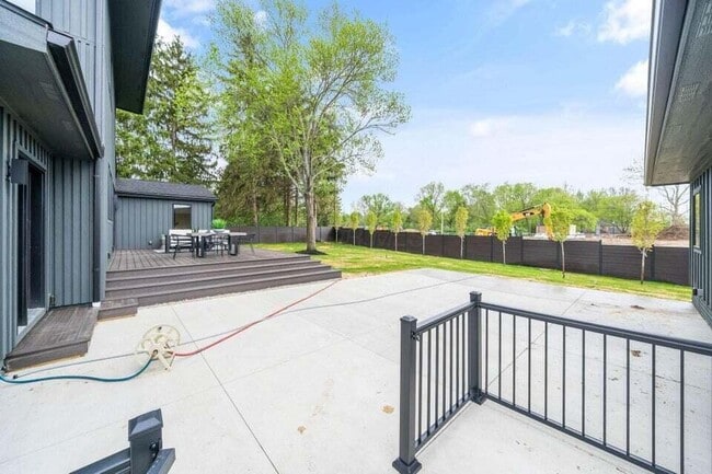 Building Photo - 2777 Donna Dr