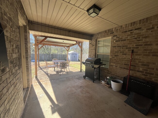 Building Photo - Coming soon!!!  "Spacious 3-Bedroom Haven ...