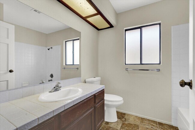 Building Photo - 8921 Beach Front Dr