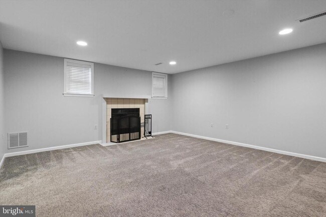 Building Photo - 11300 Fairwind Way