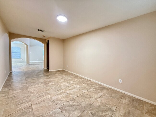 Building Photo - 12811 Mills Breeze Dr