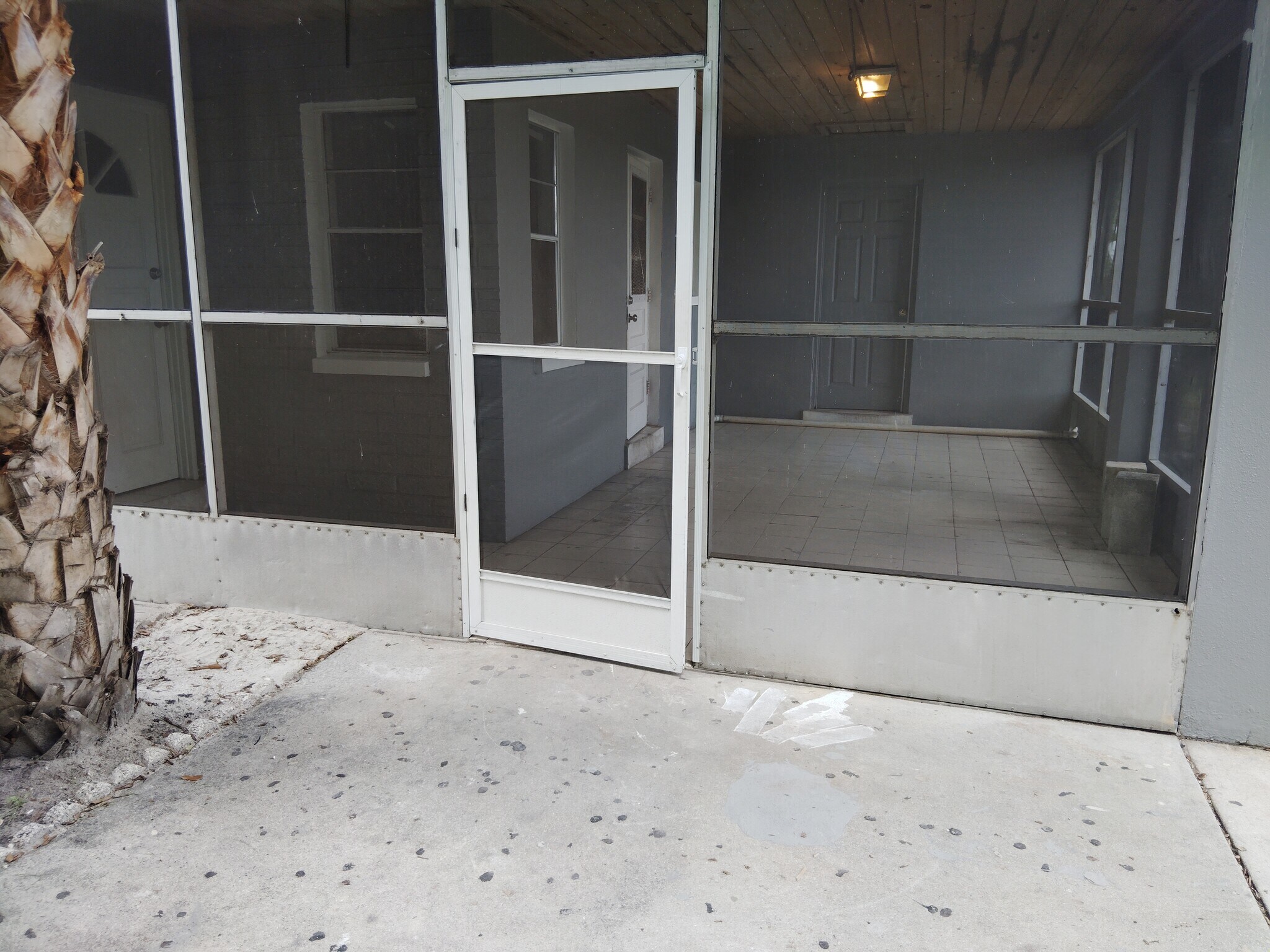 Building Photo - 873 Van Buren St