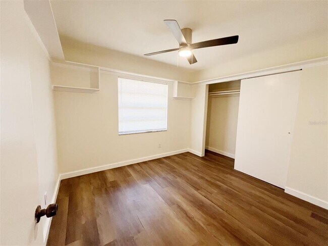 Building Photo - 1016 9th Ave NW