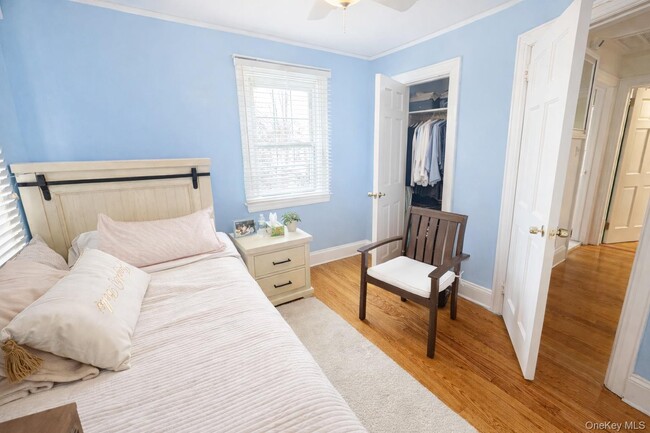 Building Photo - 2345 Lancaster Ave