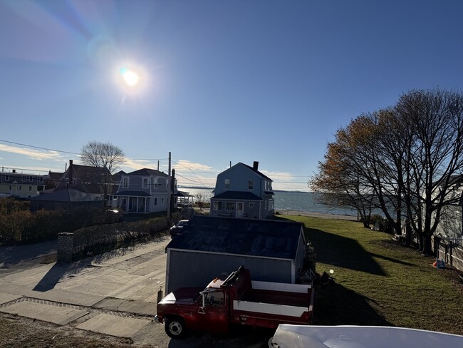 Building Photo - 7 J St