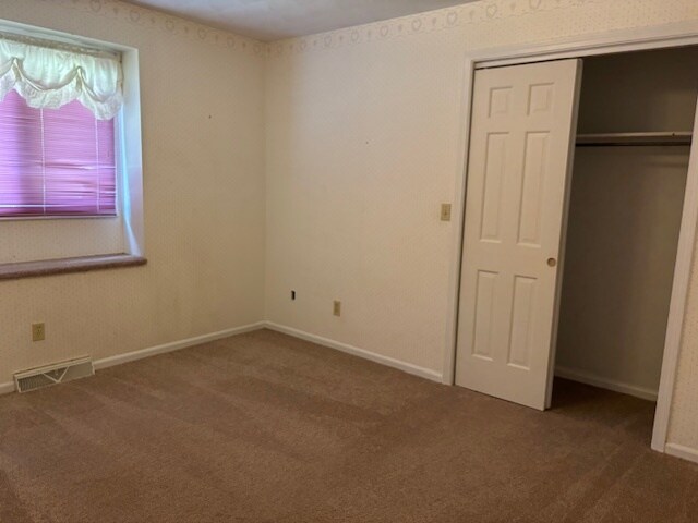 Building Photo - 239 Lynbrook Dr