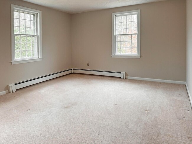 Building Photo - 33 Green House Rd