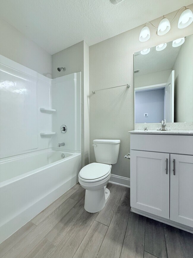 Building Photo - 23 Alagon Wy