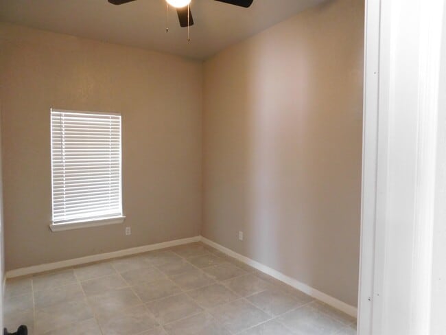 Building Photo - 144 Cerezo Ave
