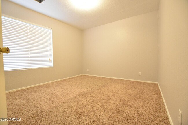 Building Photo - 2213 S Tucana Ln