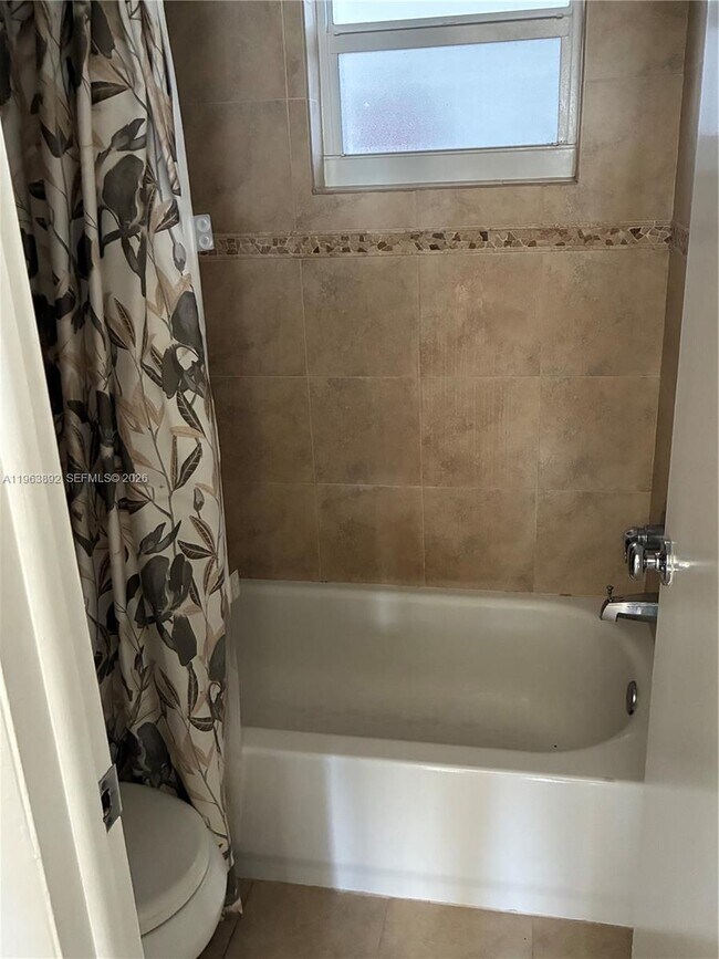 Building Photo - 3770 NE 171 St