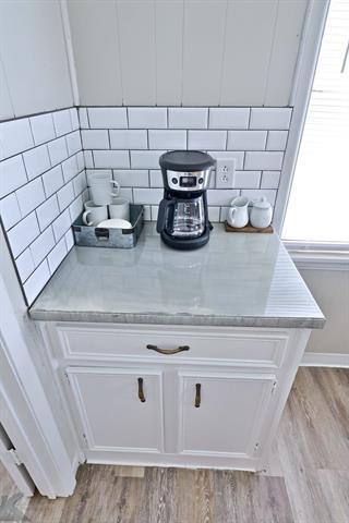 Building Photo - 5489 Encino Rd