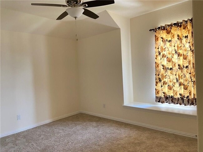 Building Photo - 21320 Hines Ln