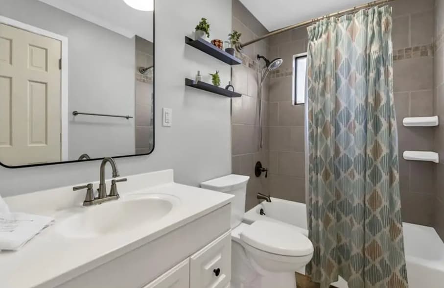 Building Photo - 5003 Knox Ave