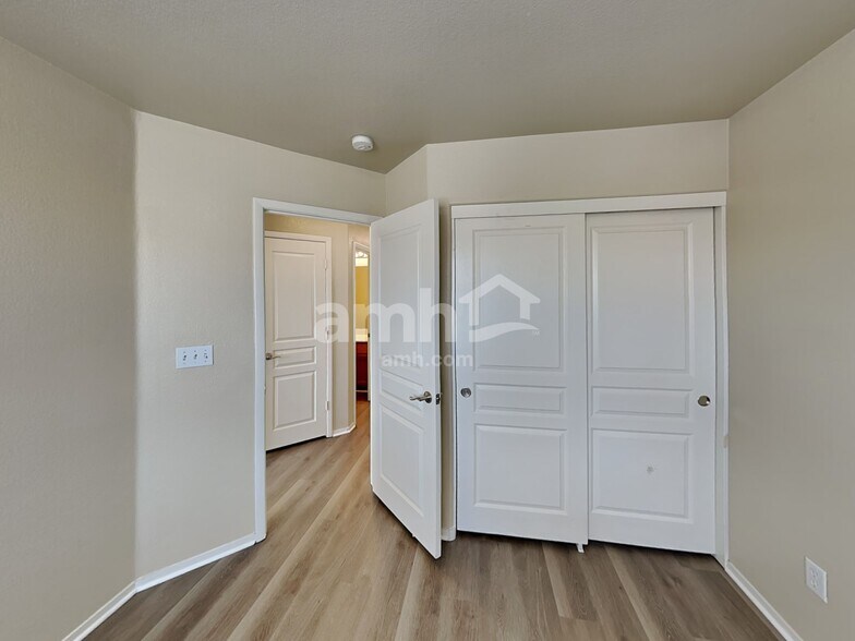 Building Photo - 6215 Van Eps Ct