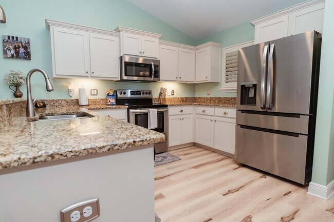 Building Photo - 2200 Jernigan Dr