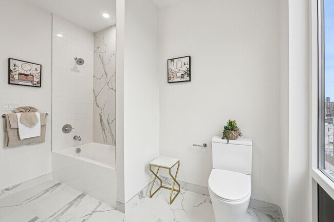 Building Photo - 1 Mallory Ave