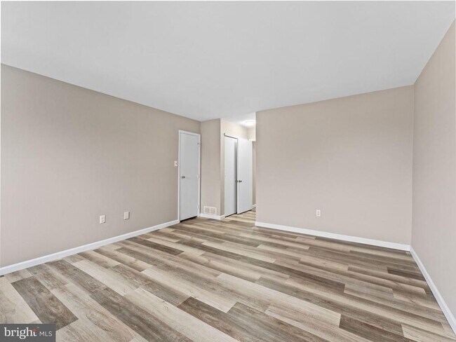 Building Photo - 144 Willow Turn