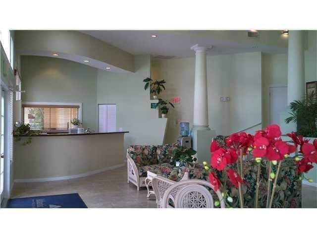 Building Photo - 4759 Via Palm Lakes