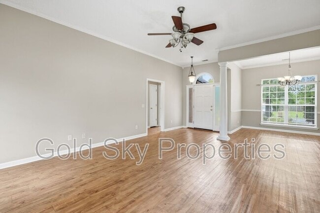 Building Photo - 124 Hall St