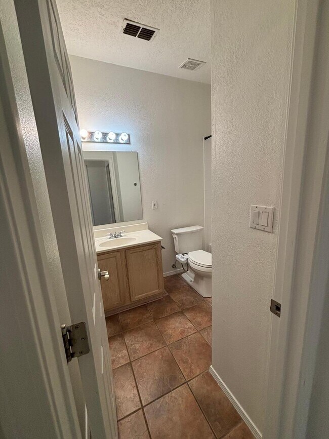 Building Photo - 7822 Desert Springs Ct SW