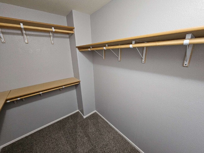 Building Photo - 6030 Blue Autumn St