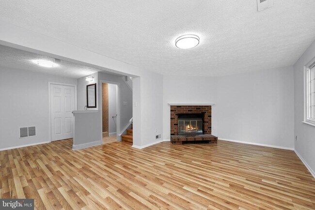 Building Photo - 1632 Barnstead Dr