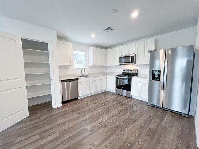 Building Photo - HOUSE - COTTONWOOD - Mesquite Hills HOA