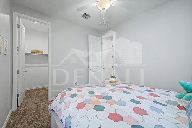 Building Photo - 4260 E Jesse St