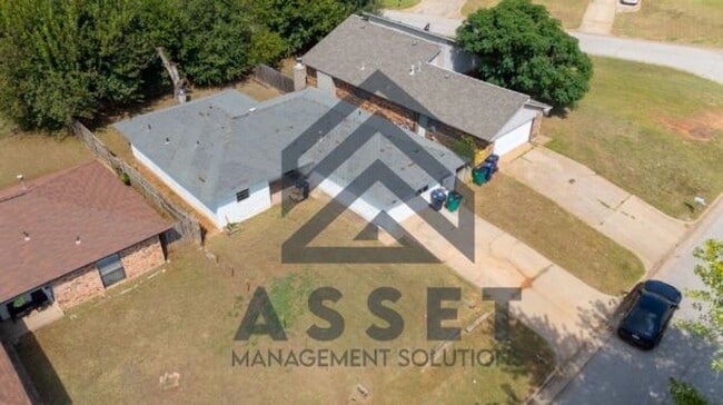 Building Photo - 4 Bedroom Available for Lease & Rent to Own!