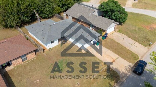 Building Photo - 4 Bedroom Rent to Own Home Available!