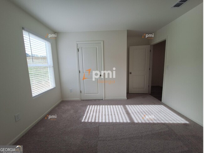 Building Photo - 313 Gazebo Dr