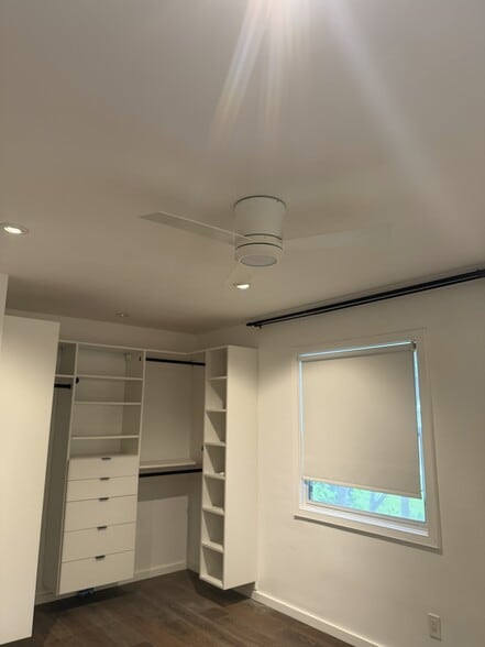 Building Photo - 1201 Bay St