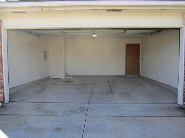 Building Photo - 10636 NW 34th Ter