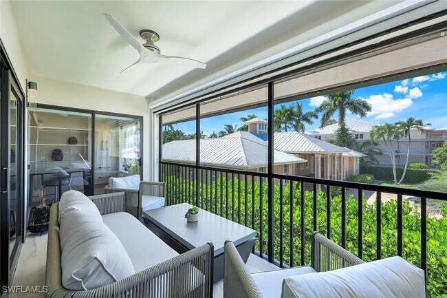 Building Photo - 295 5th Ave S