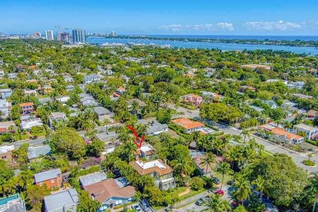 Building Photo - 511 29th St