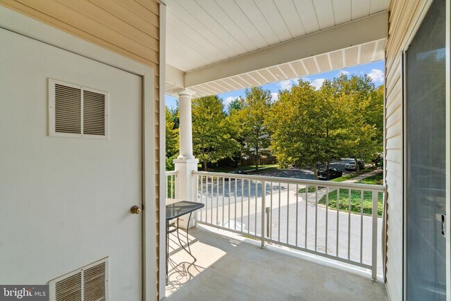 Building Photo - 5000 Willow Branch Way