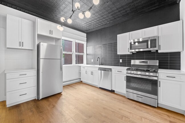 Building Photo - 342 Bramhall Ave