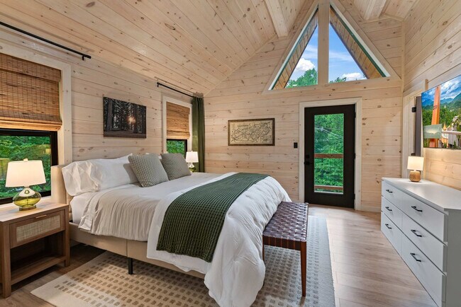 Building Photo - 1903 Ash Pass