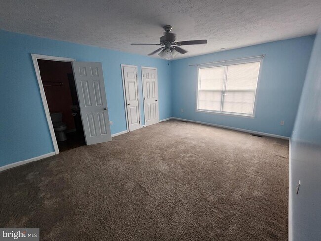 Building Photo - 227 Tather Dr