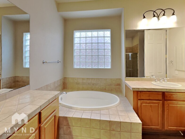 Building Photo - 11716 Feinberg Pl