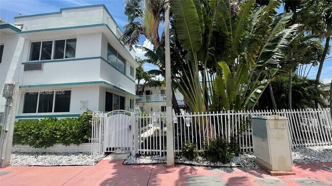 Building Photo - 7710 Harding Ave