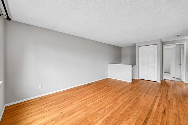 Building Photo - $1,895.00, 3 bed, 2 bath located in Fountain