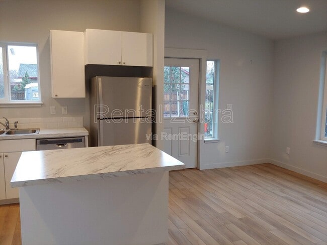 Building Photo - 2044 NW 11th St