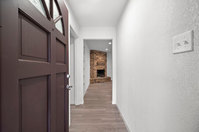 Building Photo - 2526 Nightowl Trail