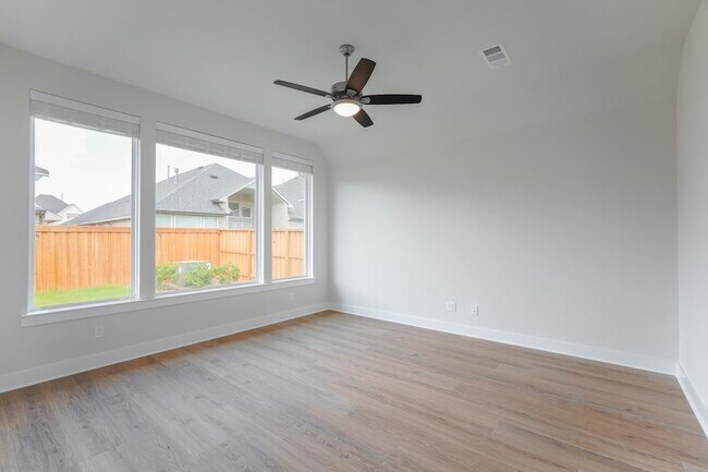 Building Photo - 28156 Graywood Dr