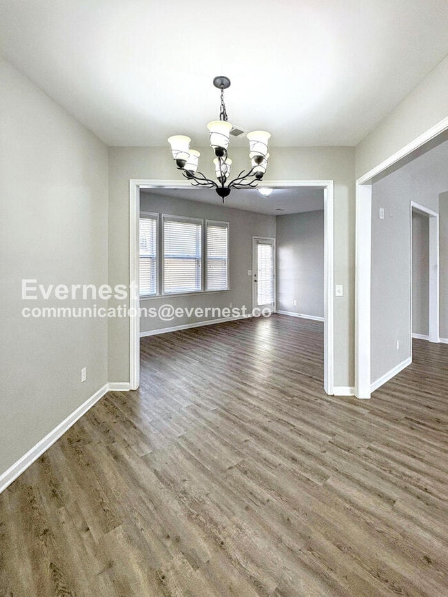 Building Photo - 2768 Summit Pkwy SW