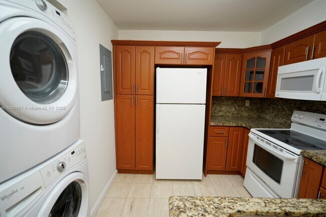 Building Photo - 15402 SW 85th Terrace