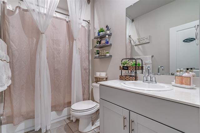 Building Photo - 10901 Tamarisk Dr